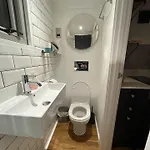 Luxury Shepherds Hut - The Moorhen By The * Йорк